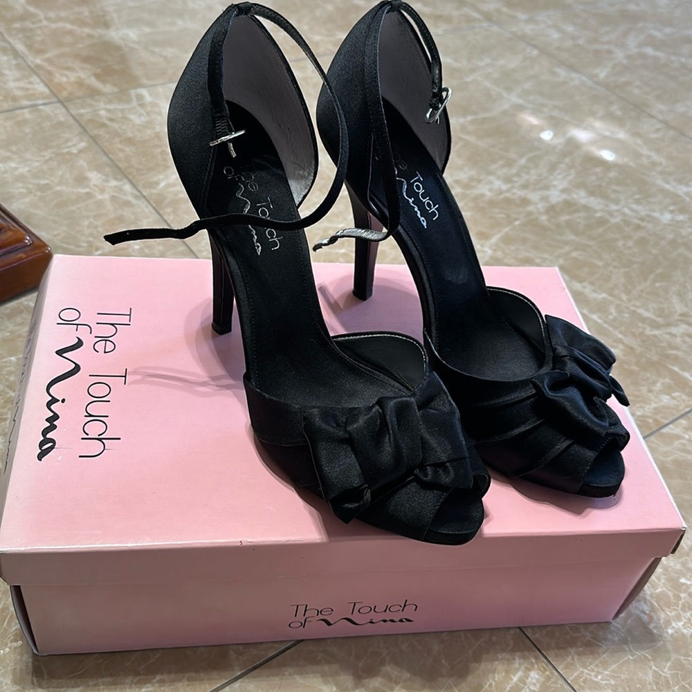 The touch of Nina